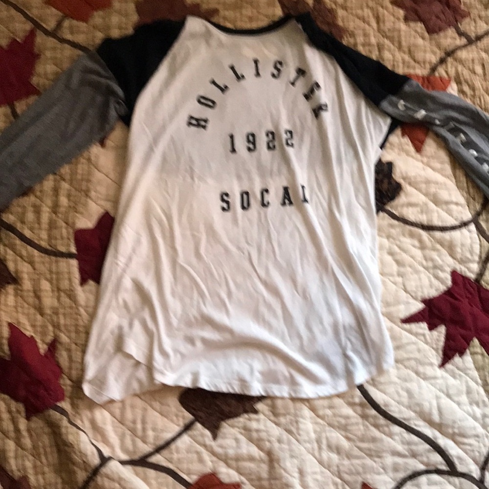 Hollister size small black white and grey long sleeve shirt